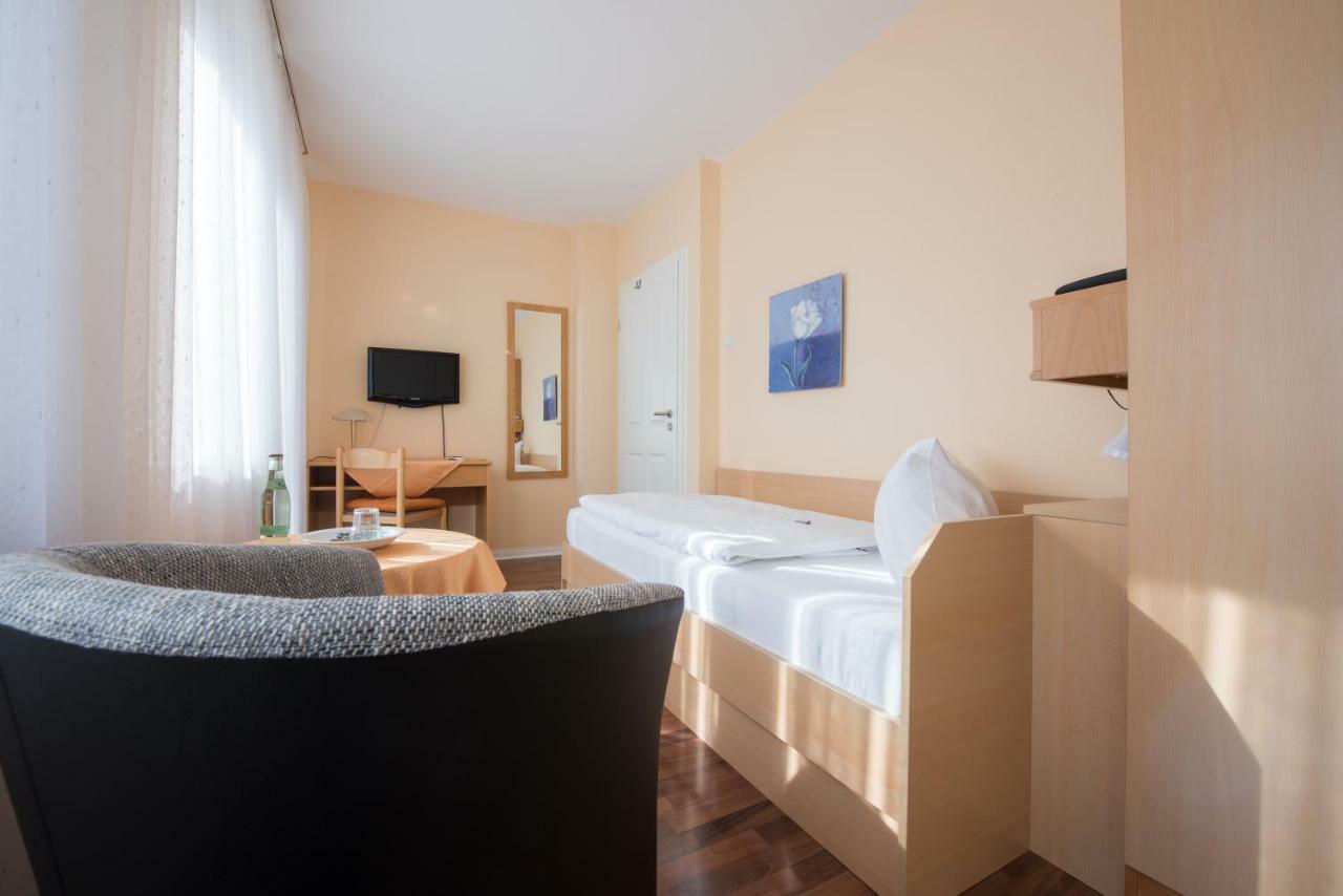 Hotel Joh Bad Salzuflen Bagian luar foto